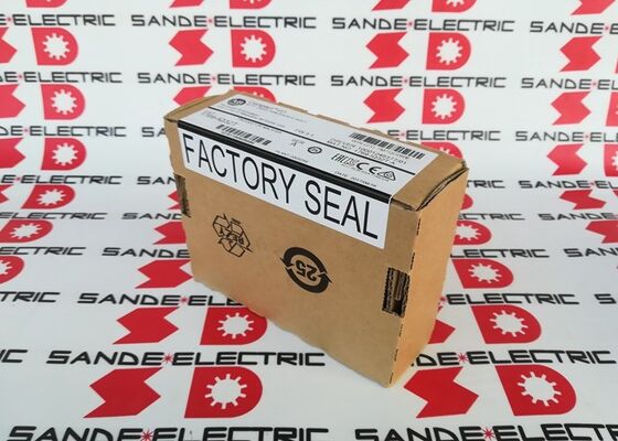 Um novo Allen-Bradley 1769-IQ32T CompactLogix - novo excedente selado - série A