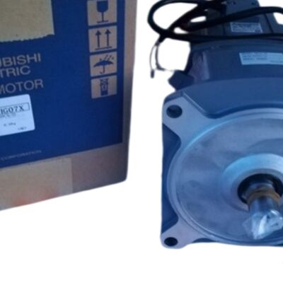 Um novo servomotor Mitsubishi original HA-FF43G1 HAFF43G1